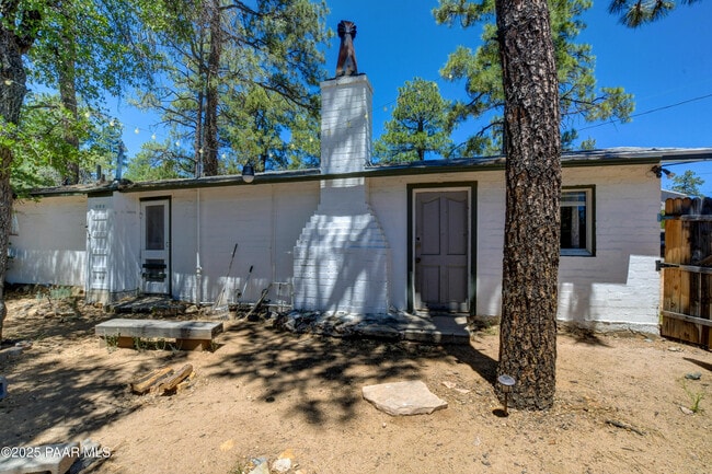 property at 1623 Idylwild Rd
