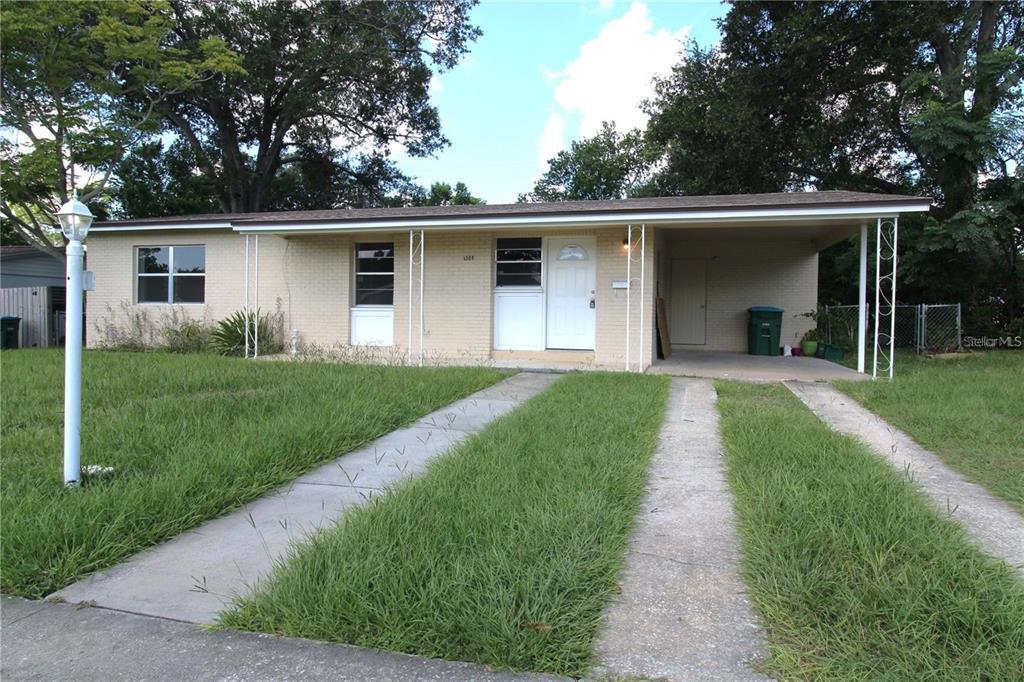 1388 Whitewood Dr in Deltona, FL - Building Photo