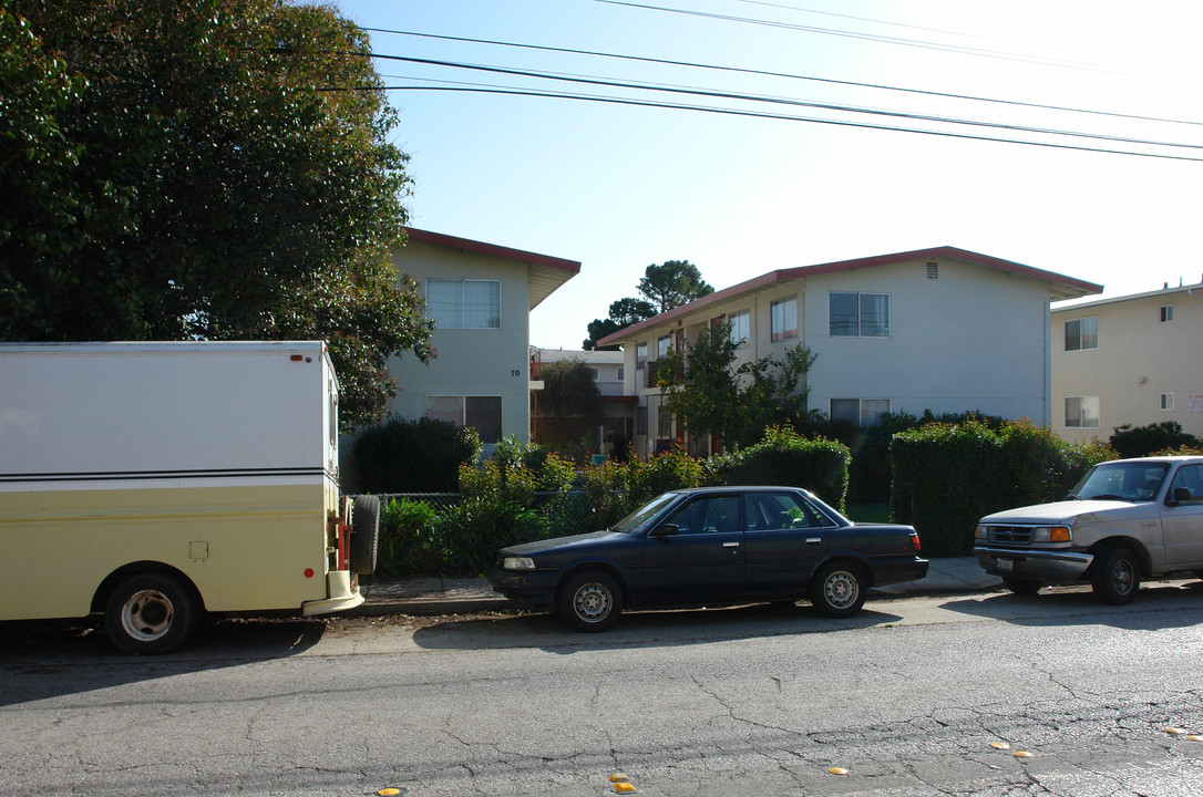 70 N Bayshore Blvd in San Mateo, CA - Building Photo