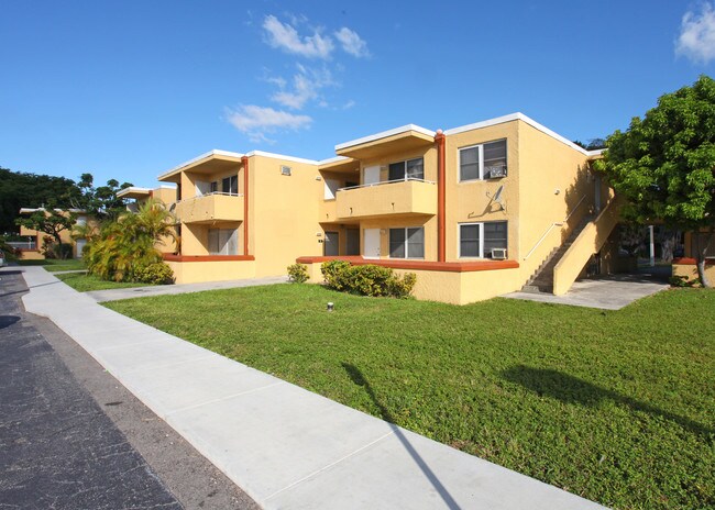 Annie Coleman Site 14 in Miami, FL - Foto de edificio - Building Photo