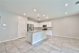 4531 Meteora Ledge Ave, Unit A-416 in North Las Vegas, NV - Building Photo - Building Photo