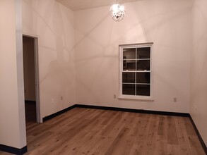 114 Collins St in Irvine, KY - Building Photo - Building Photo