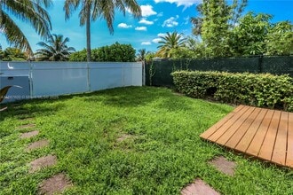 2040 SW 80th Ct in Miami, FL - Building Photo - Building Photo