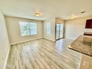 9109 Western Way in Jacksonville, FL - Building Photo - Building Photo