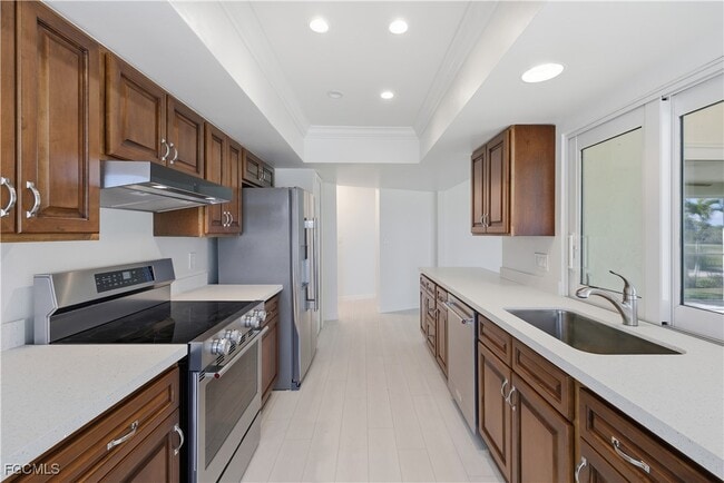 property at 1235 Par View Dr