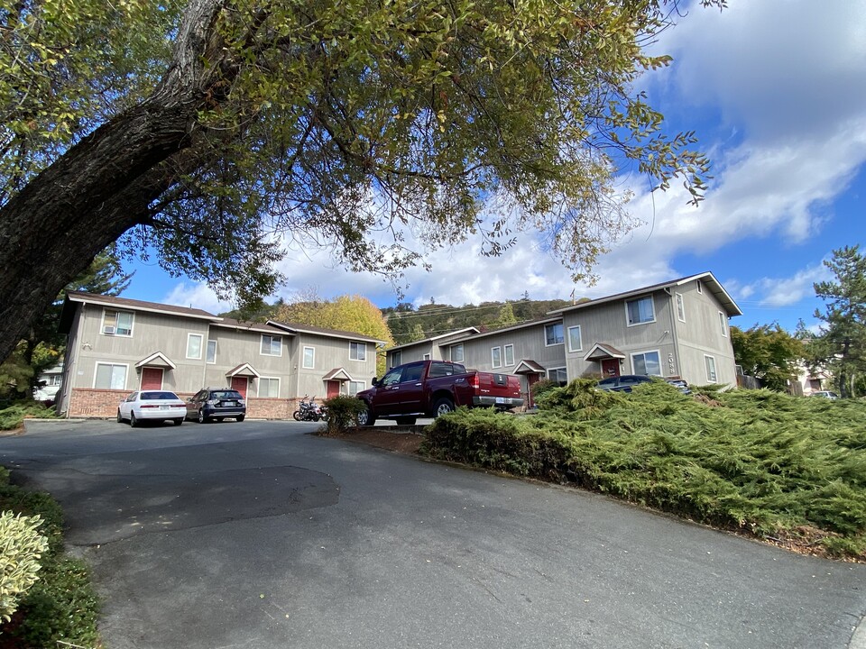 2088 NE Fairview Ave in Grants Pass, OR - Building Photo