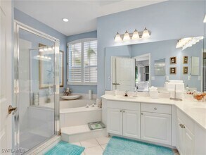 9071 Las Maderas Dr in Bonita Springs, FL - Building Photo - Building Photo