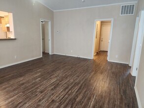 333 E Lime St in Portales, NM - Building Photo - Building Photo