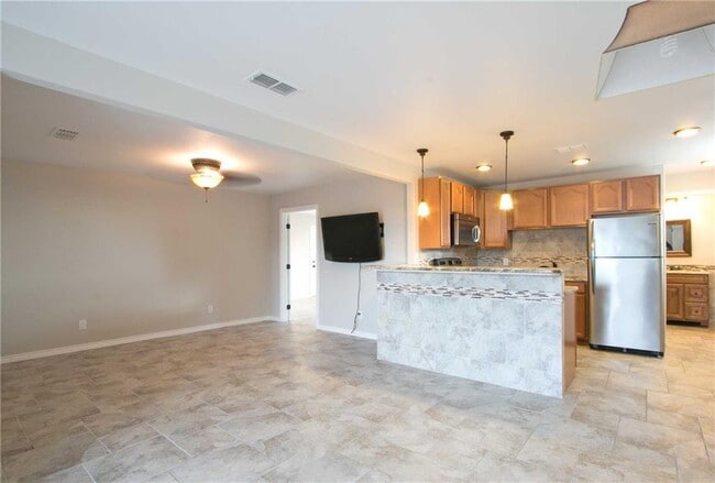 21423 Patton Ave in Lago Vista, TX - Building Photo - Building Photo