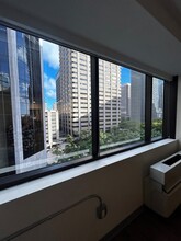 1060 Bishop in Honolulu, HI - Foto de edificio - Building Photo