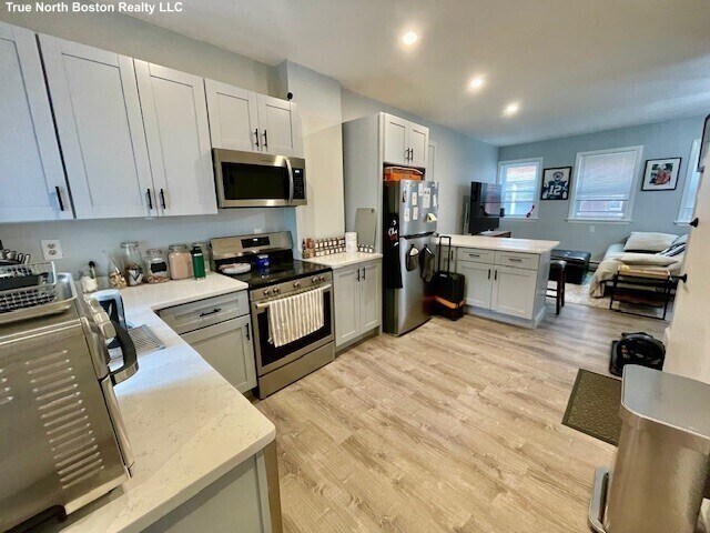 property at 16 Cleveland Pl