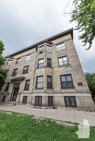 923 W Waveland Ave, Unit # 02D in Chicago, IL - Building Photo