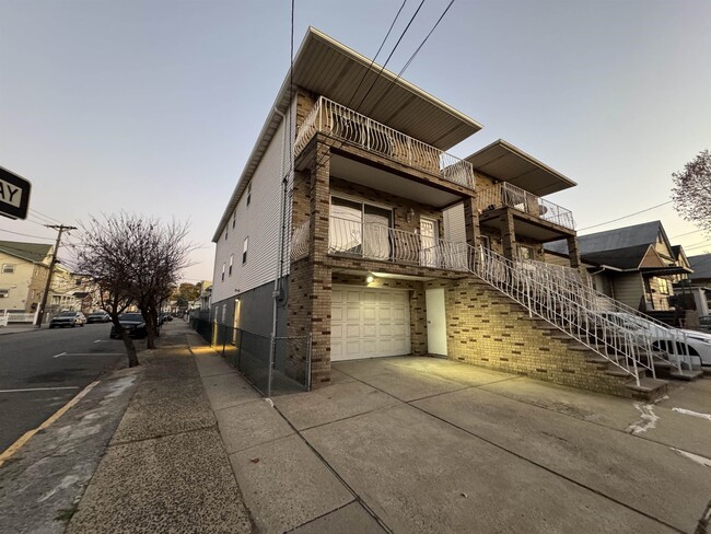 4414 Liberty Ave in North Bergen, NJ - Building Photo - Building Photo