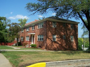 Swope Plaza Apartments in Kansas City, MO - Building Photo - Building Photo