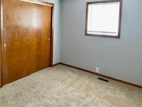 709 N 12th St in Elwood, IN - Building Photo - Building Photo