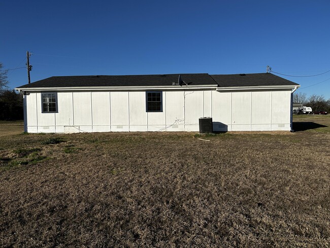 4059 County Rd 3221 in Lone Oak, TX - Building Photo - Building Photo