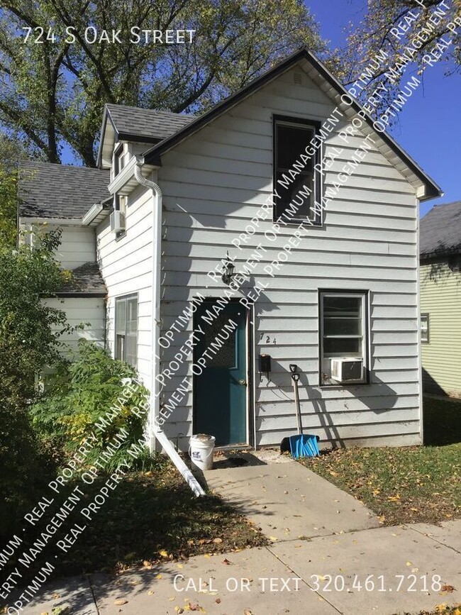 property at 724 S Oak St