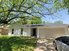 1825 Southstone Ln in Irving, TX - Building Photo