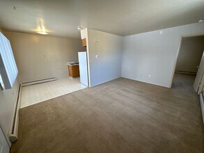 710 4th St SW in Minot, ND - Building Photo - Building Photo