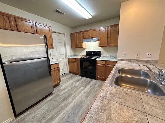 1211 Oakland Ave in Fayetteville, AR - Building Photo - Building Photo