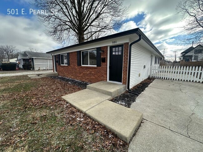 501 E Pearl St in Greenwood, IN - Building Photo - Building Photo