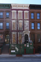 16 E 126th St in New York, NY - Building Photo - Building Photo