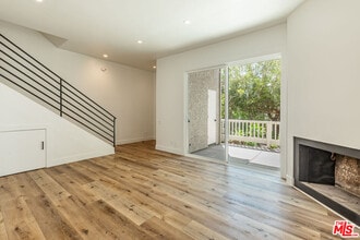 28368 Rey De Copas Ln in Malibu, CA - Building Photo - Building Photo