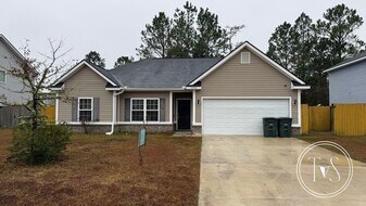 1284 Windrow Dr in Hinesville, GA - Building Photo