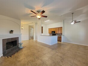 2723 Wild Oak Park Dr in Conroe, TX - Building Photo - Building Photo