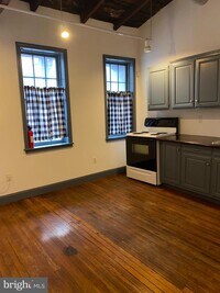 1724 Aliceanna St photo'