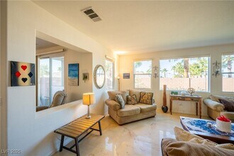 359 Hoskins Ct in Henderson, NV - Building Photo - Building Photo