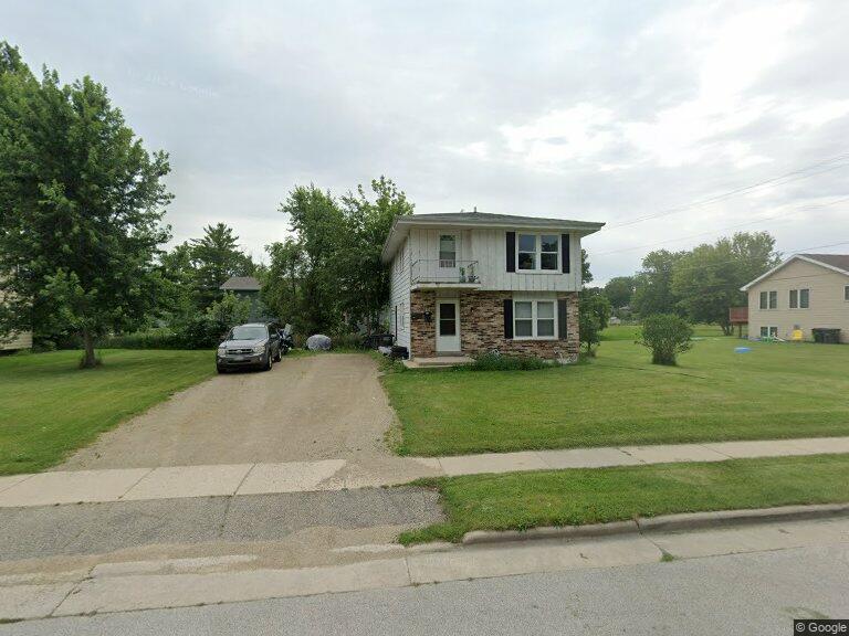 230 Pleasant St, Unit 230 Pleasant in Lake Mills, WI - Building Photo