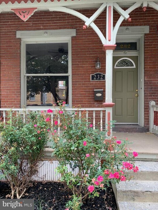 232 Muench St in Harrisburg, PA - Building Photo