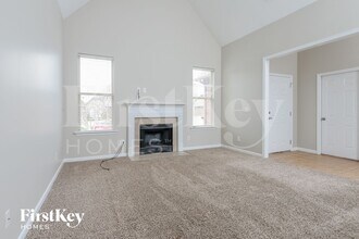 1000 Medinah Dr in Calera, AL - Foto de edificio - Building Photo