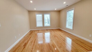 62 Waverly St in Boston, MA - Building Photo - Building Photo