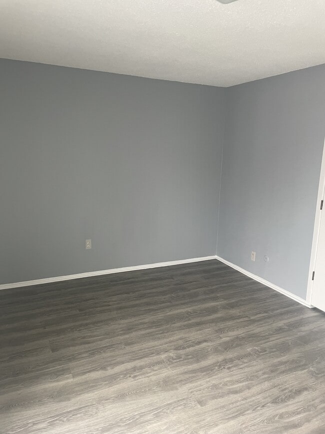property at 25 E Elmwood Ave