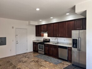 190 Culver Ave, Unit 302 in Jersey City, NJ - Foto de edificio - Building Photo