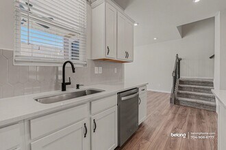 416 Burr St in Indian Trail, NC - Foto de edificio - Building Photo