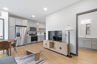 423 E Michigan St in Indianapolis, IN - Foto de edificio - Building Photo