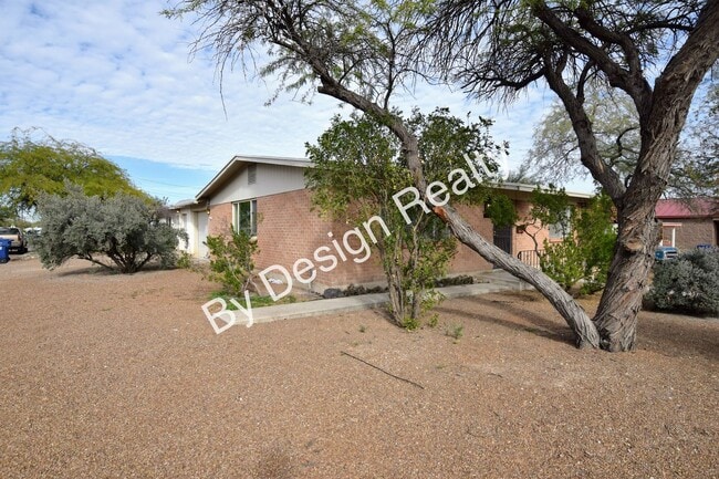 1201 E Water St in Tucson, AZ - Building Photo - Building Photo