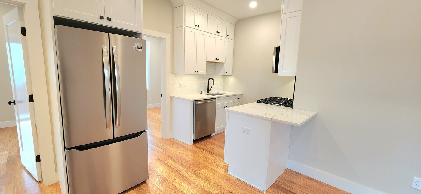 58 Lubec St, Unit #8 in Boston, MA - Foto de edificio