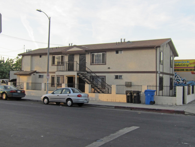 5227 S Vermont Ave in Los Angeles, CA - Building Photo - Building Photo