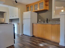 724 Oakdale Rd, Unit 1 Apartamentos