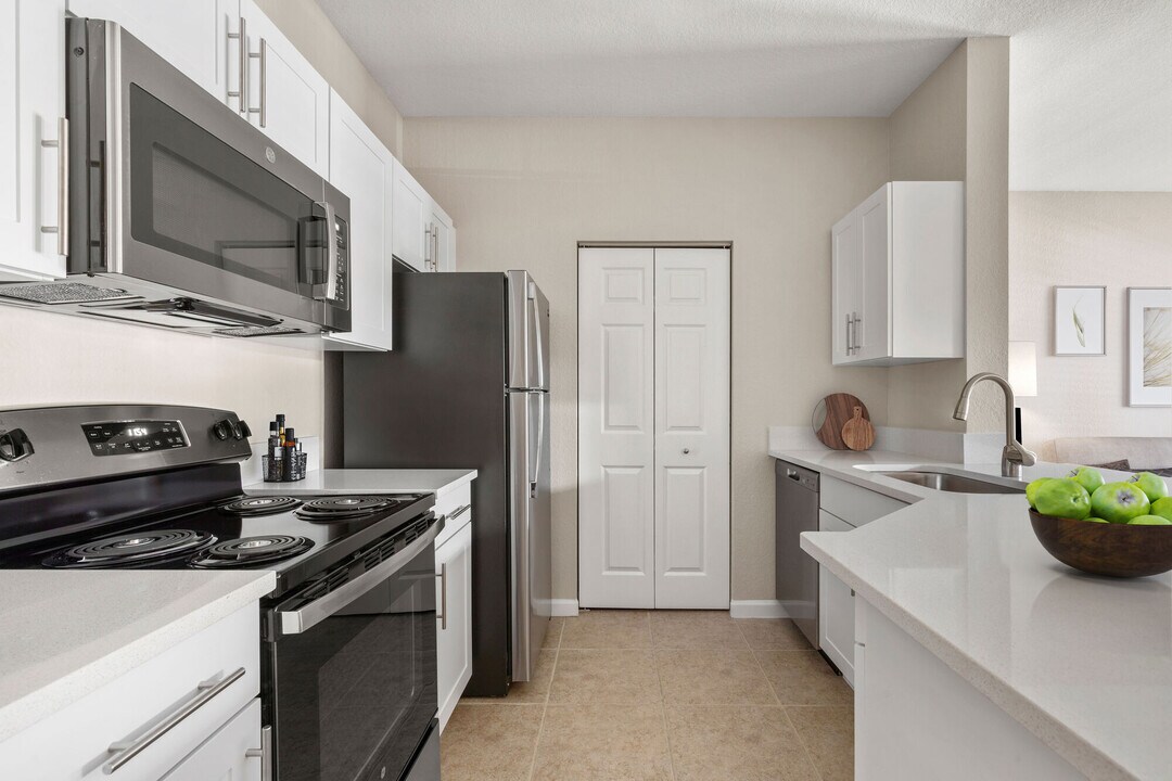 CITRUS TOWER APARTMENTS in Clermont, FL - Building Photo