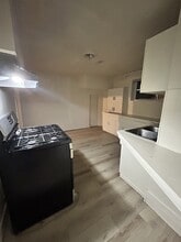 9837-9868 68 Ave NW in Edmonton, AB - Building Photo - Building Photo