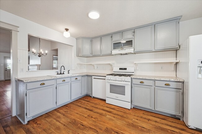 2824 Meadow Brook Ct in League City, TX - Building Photo - Building Photo