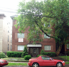 221 S Millvale Ave in Pittsburgh, PA - Building Photo - Building Photo