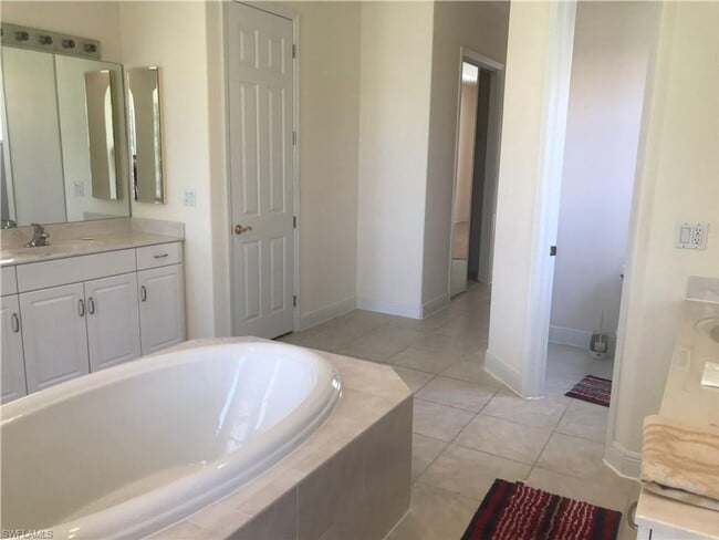 401 SW 33rd Ave in Cape Coral, FL - Building Photo - Building Photo