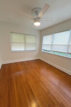 8145 22nd Ave N in St. Petersburg, FL - Building Photo - Building Photo