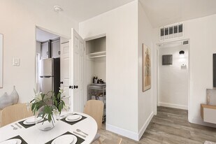 Encanto Park Apartments in Phoenix, AZ - Building Photo